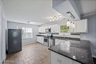 107 Chestnut Ct, Jacksonville, NC 28546 - Photo 11