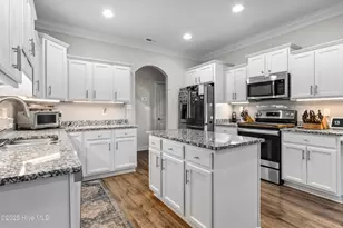 907 Needlerush Rd, Sneads Ferry, NC 28460 - Photo 11