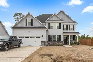 907 Needlerush Rd, Sneads Ferry, NC 28460 - Photo 1
