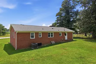 141 Hinnant St, Snow Hill, NC 28580 - Photo 5