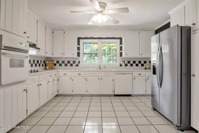 419 Dunmore Road, Fayetteville, NC 28303 - Photo 9