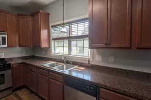 305 Weatherford Dr, Jacksonville, NC 28540 - Photo 9