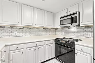 1800 Eastwood Road #Apt 253, Wilmington, NC 28403 - Photo 11
