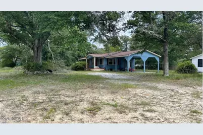 415 W Owens Street, Southport, NC 28461 - Photo 1