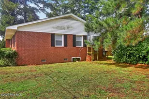 2400 N Hills Dr, New Bern, NC 28562 - Photo 11
