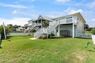 186 Sailfish Dr, Holden Beach, NC 28462 - Photo 5