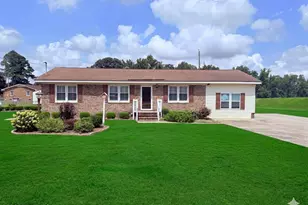 2103 Hilltop Ln, Goldsboro, NC 27530 - Photo 1