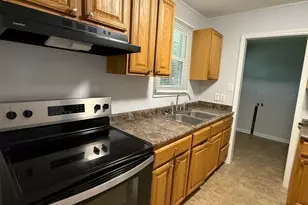 515 Oak Ln, Jacksonville, NC 28540 - Photo 3