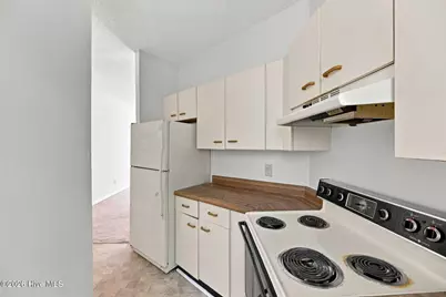 4210 Wilshire Boulevard #102-B, Wilmington, NC 28403 - Photo 7