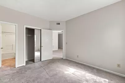 4210 Wilshire Boulevard #102-B, Wilmington, NC 28403 - Photo 11