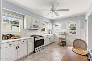 2302 Camellia Dr, Wilmington, NC 28403 - Photo 13