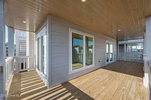 608 S Topsail Dr, Surf City, NC 28445 - Photo 45