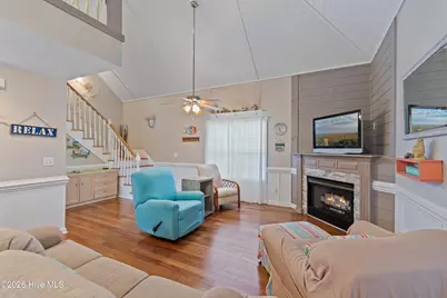 117 NE 33rd Street, Oak Island, NC 28465 - Photo 5
