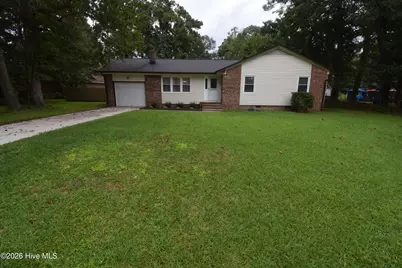 1005 Stillwood Circle, Jacksonville, NC 28540 - Photo 3