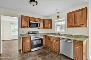 108 Erskine Ct, Jacksonville, NC 28540 - Photo 11