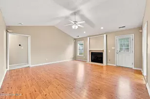 201 Sage Pl, Jacksonville, NC 28540 - Photo 9