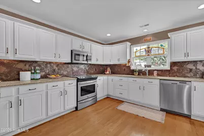 914 Royal Bonnet Drive, Wilmington, NC 28405 - Photo 7