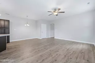205 Shallowbag Bay Ln, Jacksonville, NC 28546 - Photo 5