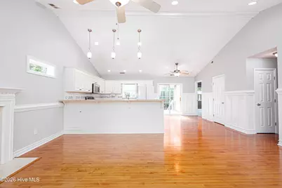 211 Canterwood Lane, New Bern, NC 28562 - Photo 9
