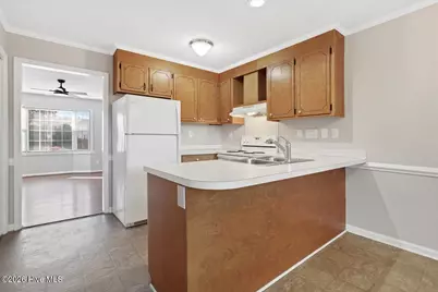 1005 Spring Forest Road #G2, Greenville, NC 27834 - Photo 7
