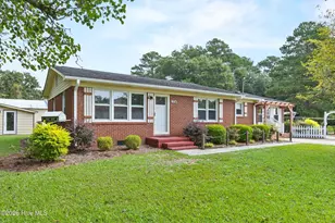 304 W Stanford St, Beulaville, NC 28518 - Photo 7