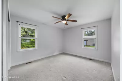 304 W Stanford Street, Beulaville, NC 28518 - Photo 17