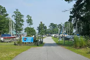 900 Harbour Pointe Dr, New Bern, NC 28560 - Photo 15