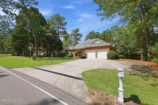 885 Monticello Dr, Pinehurst, NC 28374 - Photo 3