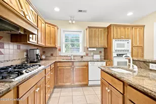 107 Silver Lake Ct, Swansboro, NC 28584 - Photo 21