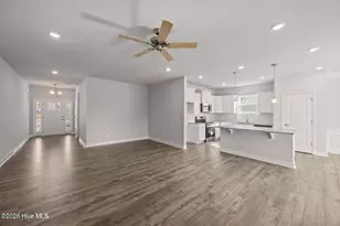 811 Pelican Dr, New Bern, NC 28560 - Photo 3
