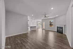 811 Pelican Dr, New Bern, NC 28560 - Photo 5