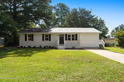42 N Sixth Street, Clarkton, NC 28433 - Photo 1
