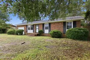 213 Nine Foot Rd, Newport, NC 28570 - Photo 3