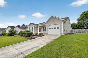 321 Rose Bud Ln, Holly Ridge, NC 28445 - Photo 3