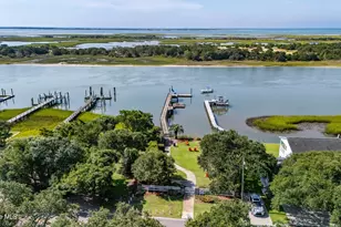 317 Sea Hawk St, Beaufort, NC 28516 - Photo 65