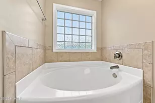 104 Cavalier Dr, Jacksonville, NC 28546 - Photo 29