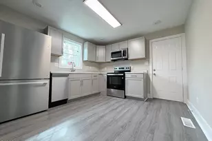 1111 Wood St, Elizabeth City, NC 27909 - Photo 3