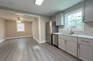 1111 Wood St, Elizabeth City, NC 27909 - Photo 7