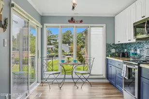 109 Commander Cir, New Bern, NC 28562 - Photo 17