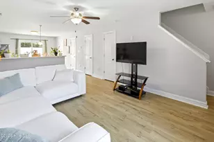 121 W Murrow Ln, Jacksonville, NC 28546 - Photo 9