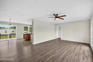 1001 Ocracoke Ct, Jacksonville, NC 28546 - Photo 7