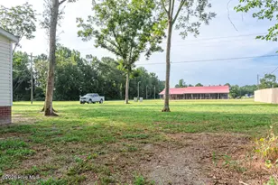 1120 Zion Hill Church Rd, Bladenboro, NC 28320 - Photo 5
