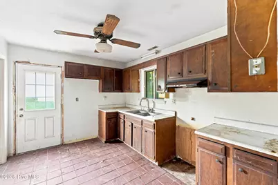 102 Royal Drive, Jacksonville, NC 28546 - Photo 7