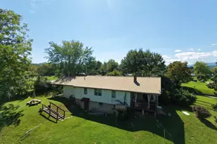 183 Colvard Ave, Andrews, NC 28901 - Photo 3