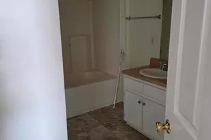 2904 Rock Port Dr, Greenville, NC 27834 - Photo 9