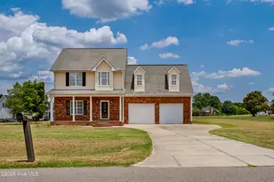 400 Cedar Lake Ln, Clinton, NC 28328 - Photo 1