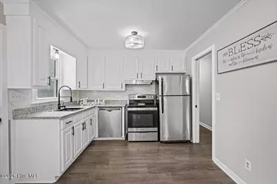 204 E Branch Street, Benson, NC 27504 - Photo 5