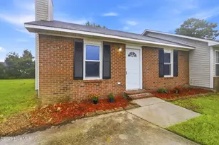 125 Live Oak Ct, Piney Green, NC 28544 - Photo 5