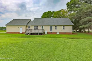 215 S Johnson St, Beulaville, NC 28518 - Photo 37