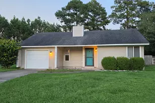 621 Walden Pl, Jacksonville, NC 28546 - Photo 1
